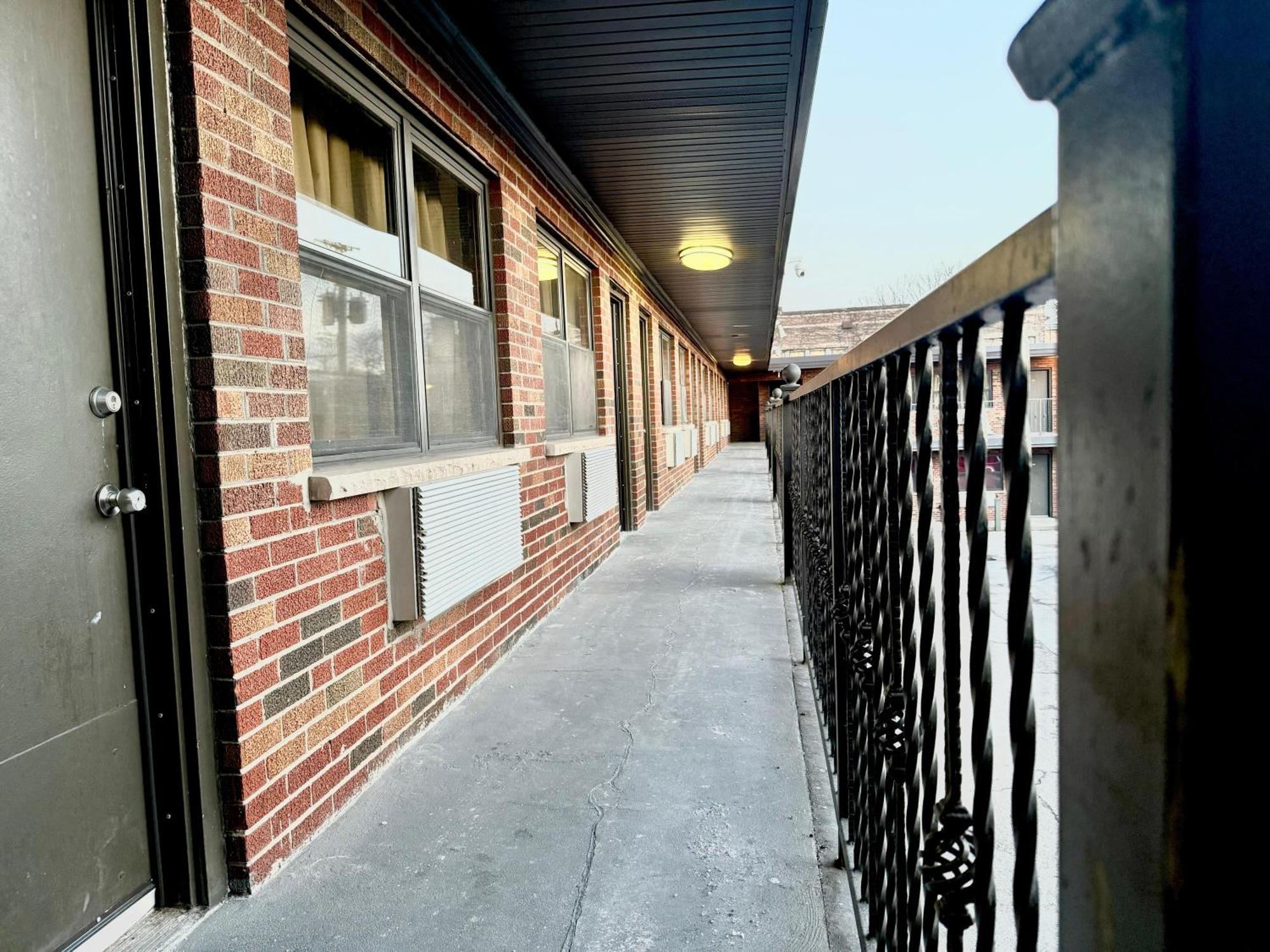 Admiral Motel By Oyo Chicago I-94 מראה חיצוני תמונה